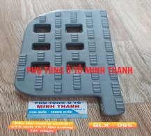 Bậc lên xuống auman ETX-MOI 15T mới dưới L, nhựa