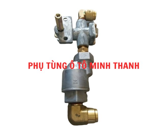 Van mở cửa khẩn cấp bên tài Universe