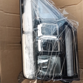 Đèn pha UDM bên phụ
