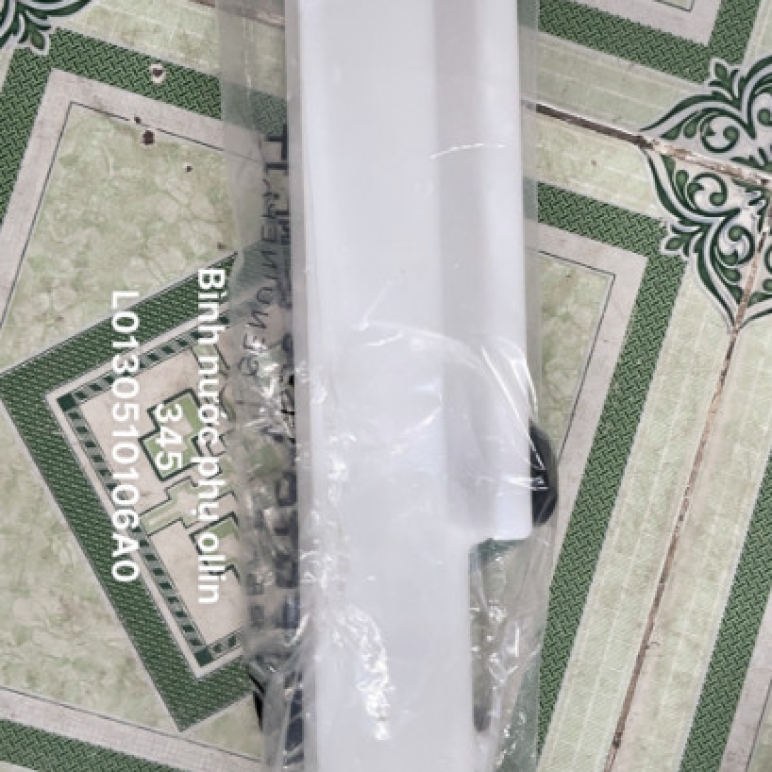 Bình nước phụ (OLLIN 345/720E4) xe tải 3,45T đến 7,2T (Foton chính hãng)